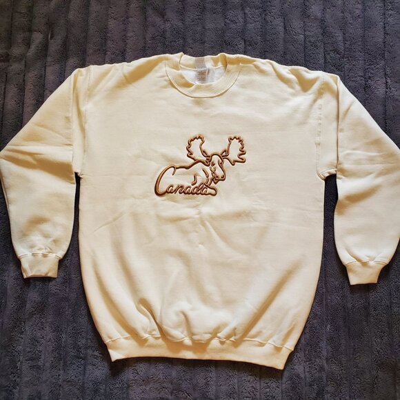 Vintage Canada Sweat Shirts, Moose, Polar Bears, Coat of Arms Emblem CANADA - Picture 2 of 12